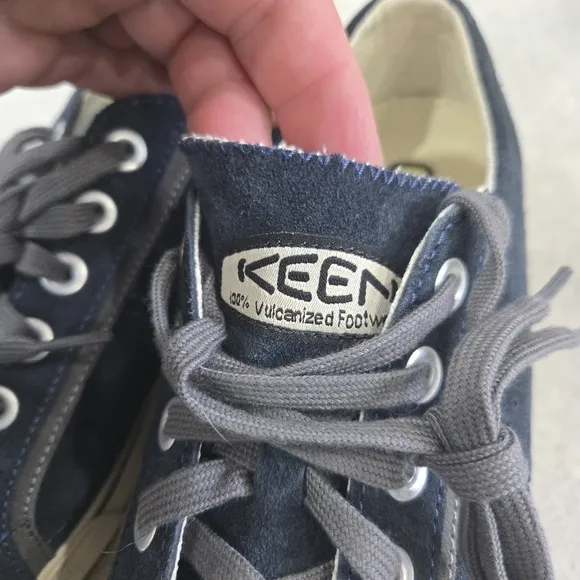 🐢 Keen Herren Men's size 9 Blue Suede Shoes