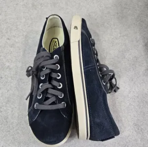 🐢 Keen Herren Men's size 9 Blue Suede Shoes