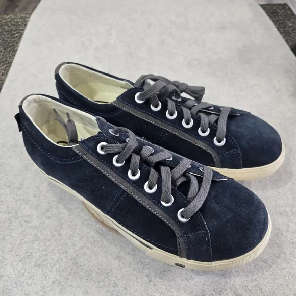 🐢 Keen Herren Men's size 9 Blue Suede Shoes