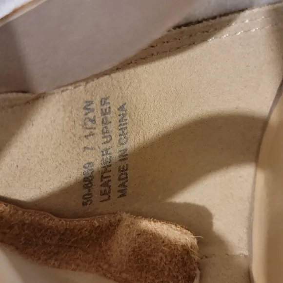 BELLA Vita Strappy Ankle strap gold leather with buckles size 7.5