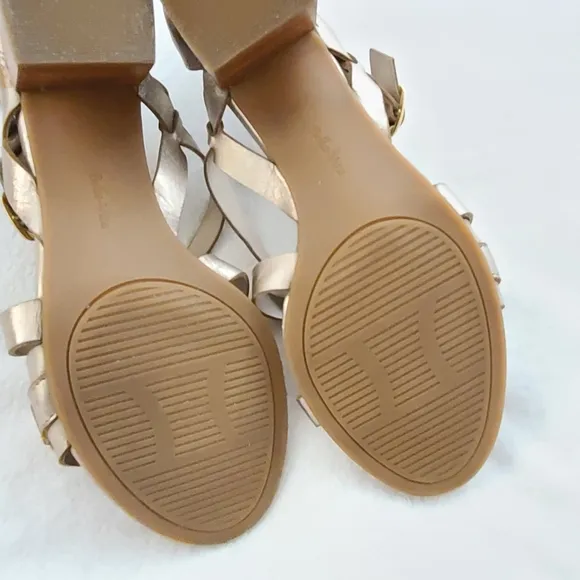 BELLA Vita Strappy Ankle strap gold leather with buckles size 7.5