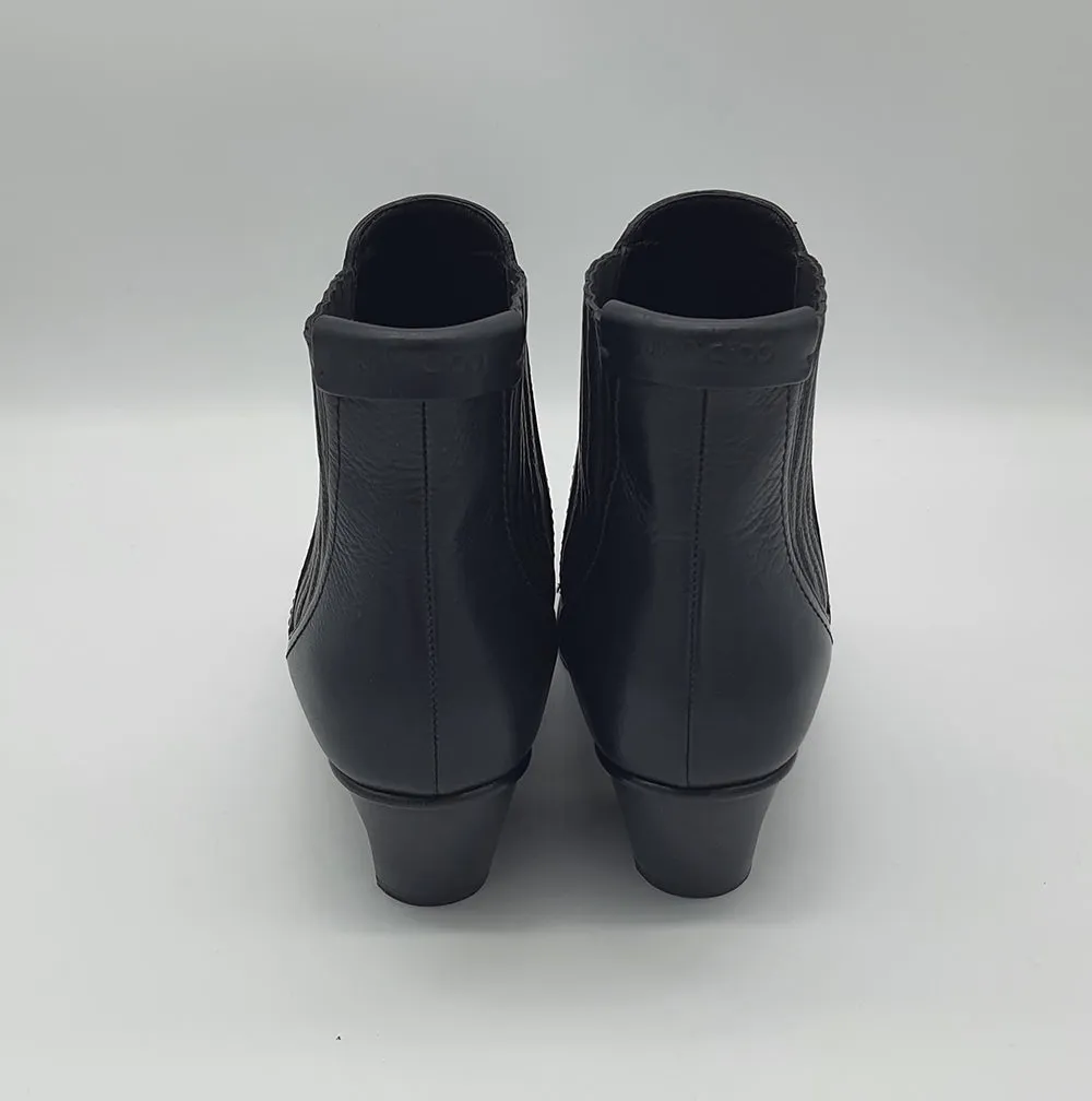 Black Leather Cow Boy Boots