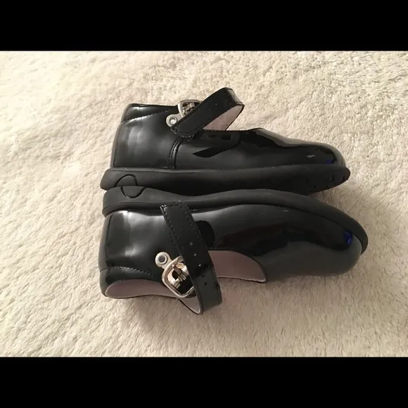 Black Patent Italian Leather Mary Janes sz 6.5