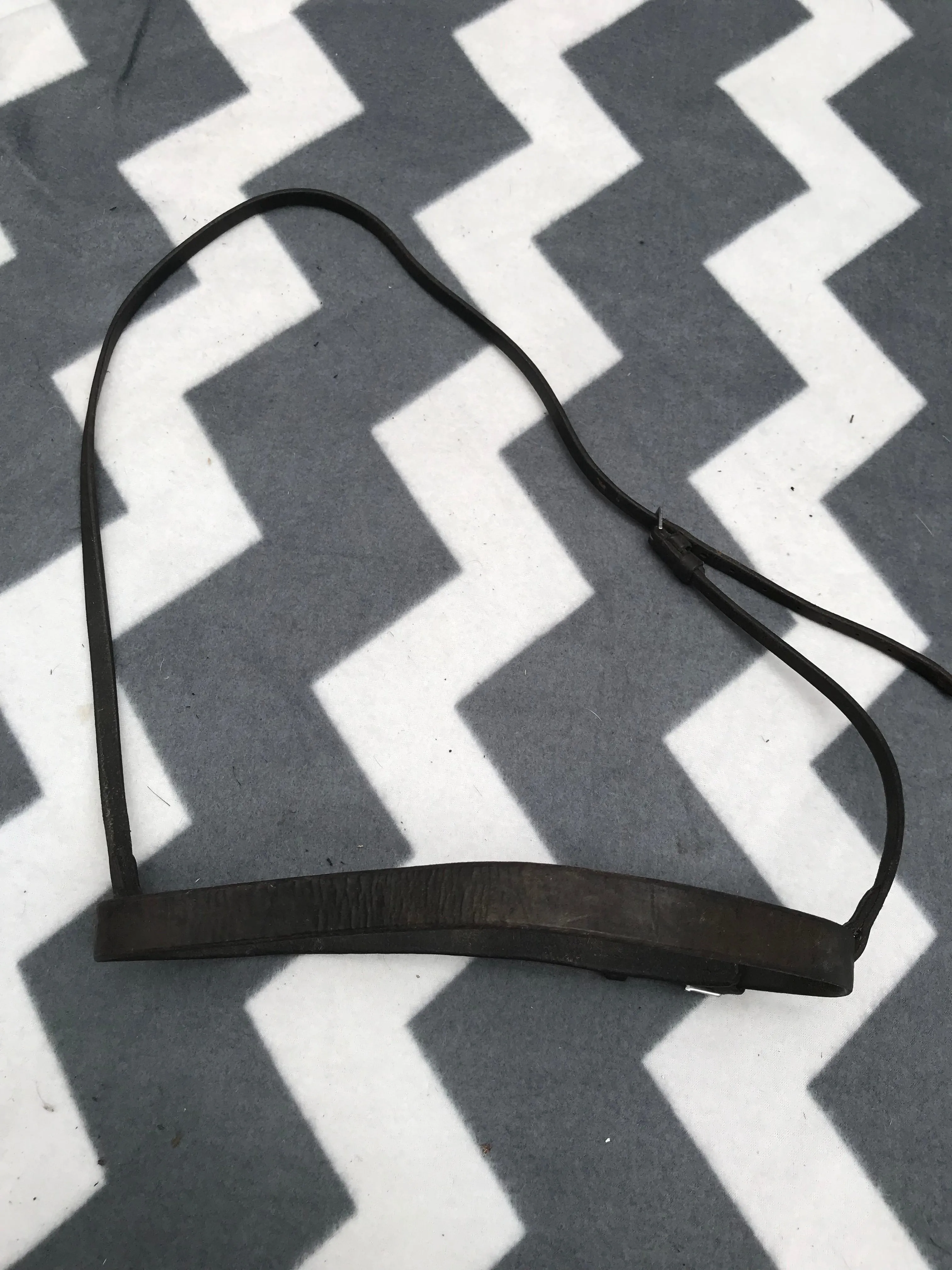 Brown leather hunter style nose band full size FREE POSTAGE