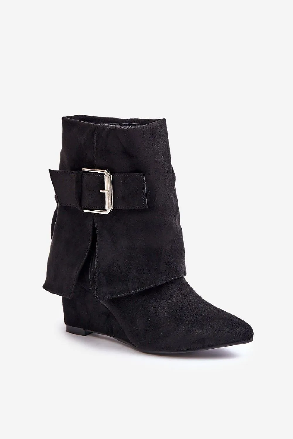 Buskin boots