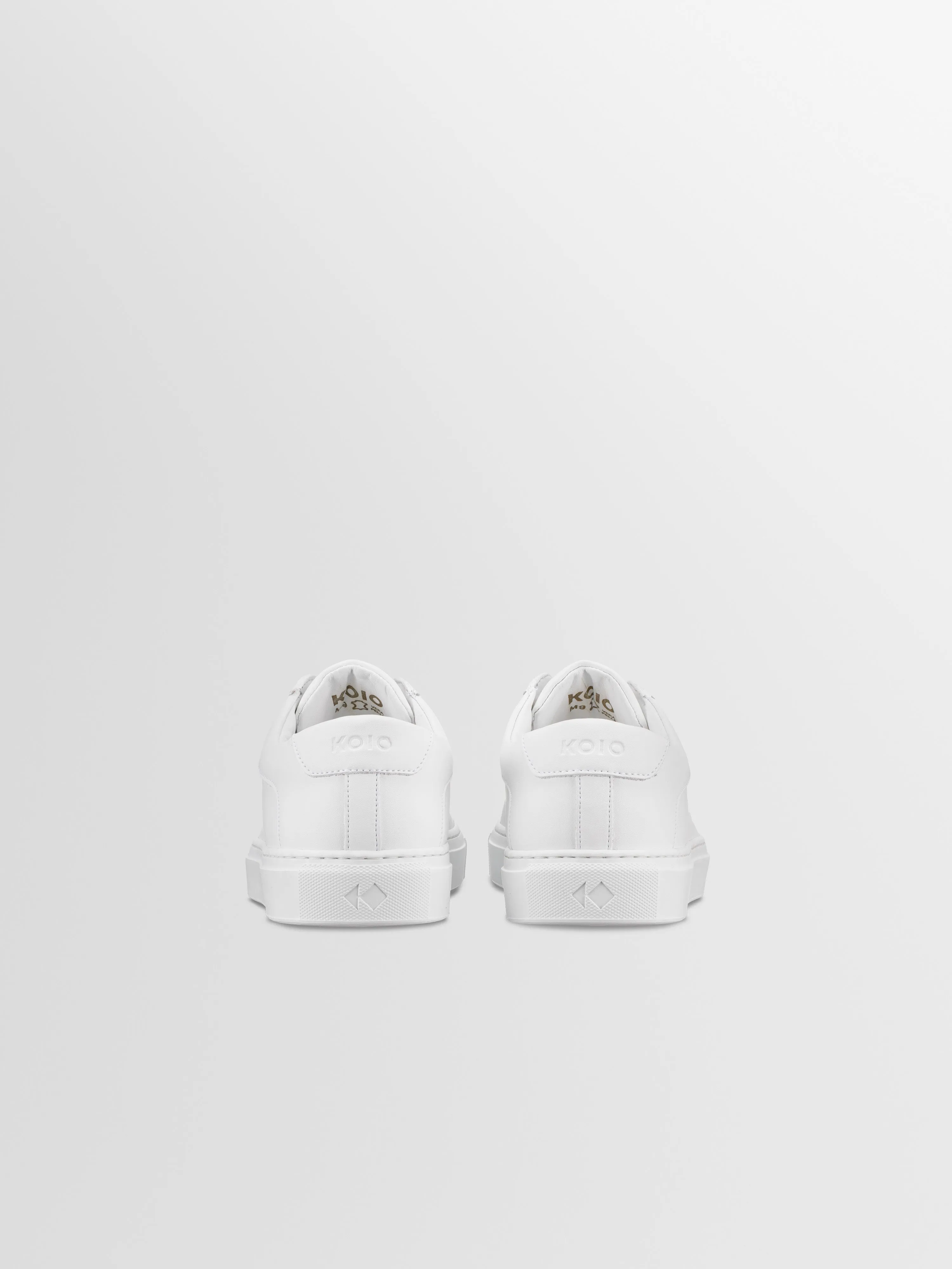 Capri X in Triple White
