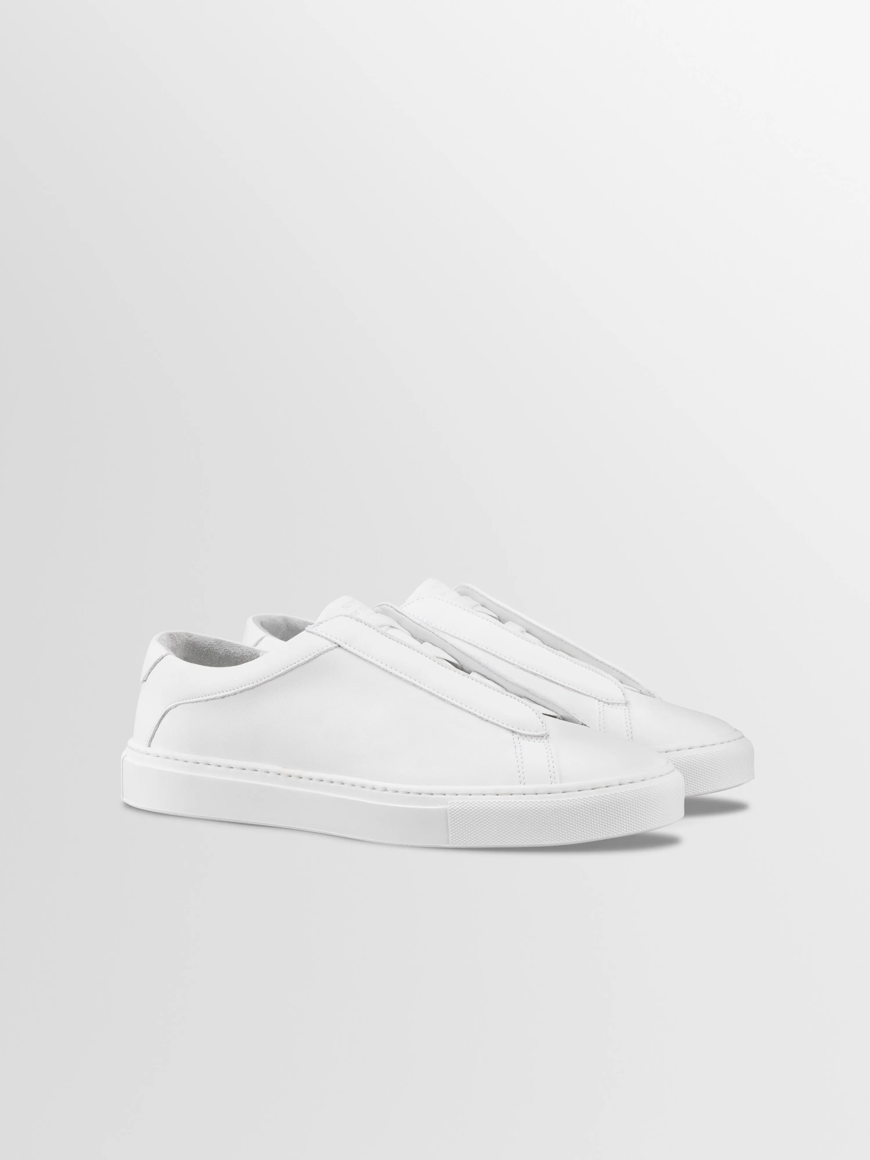 Capri X in Triple White