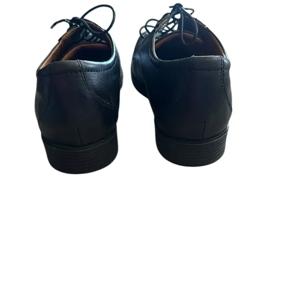 Clarks Collection Whiddon Cap-Toe Oxford Black Leather Shoes - Men’s Size 11