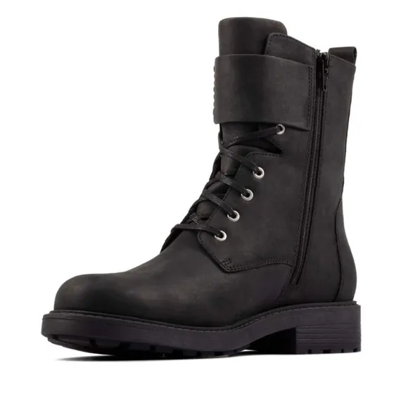 Clarks Women's Orinoco 2 Lace Black Leather boots size 11 buckle lug lined