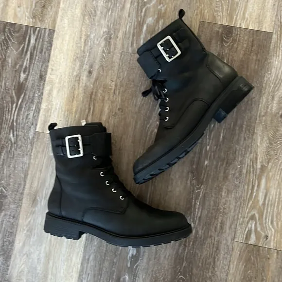 Clarks Women's Orinoco 2 Lace Black Leather boots size 11 buckle lug lined