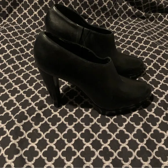 Cole Hann Womens NikeAir Shoe Booties Sz 8.5 Leather Black Ankle Brazil