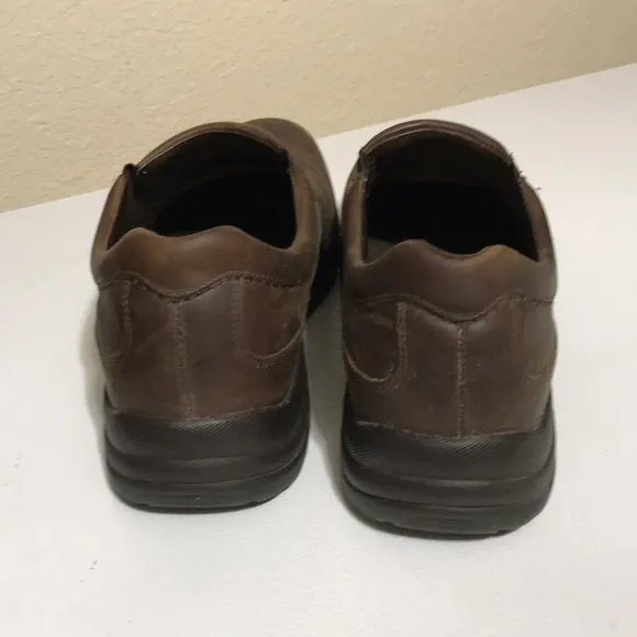 Dansko Men's Brown Leather Slip In Shoes. Very Good Used Condition. Size EU 45.