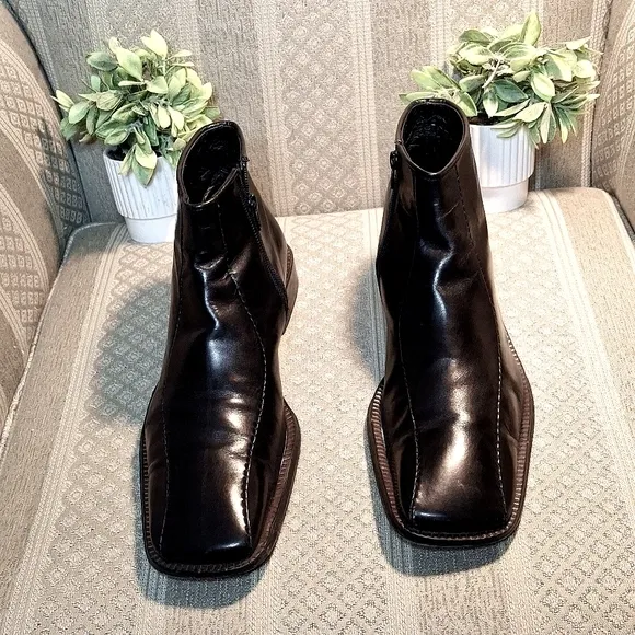 Debut Leather Ankle side zipper Boot