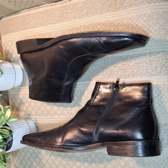Debut Leather Ankle side zipper Boot