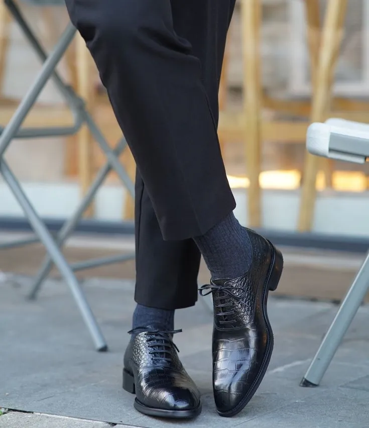 Discover Luxury with Men's Crocodile Texture Oxford Lace-Ups Shoes