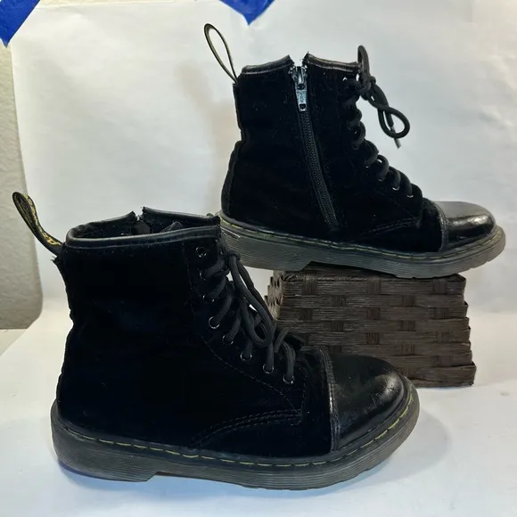 DR. MARTENS Pooch Black Velvet Patent Leather Zip-Up Boots Sz 1 kids