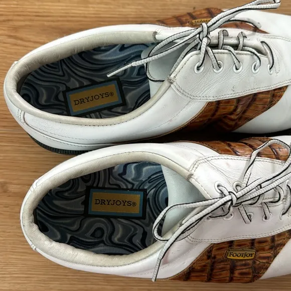 FootJoy VersaLuxe Size 11.5 Women Spikeless Leather Golf Shoes