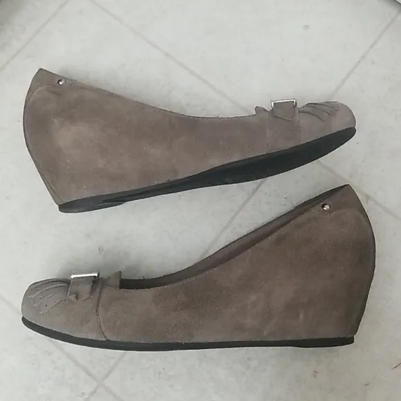GEOX Respira suede wedge heels round toe gray grey