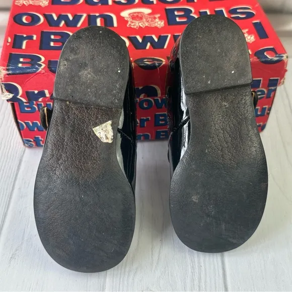 Girl’s Vtg. Buster Browns Patent Leather Black Mary Jane’s Sz 5 1/2