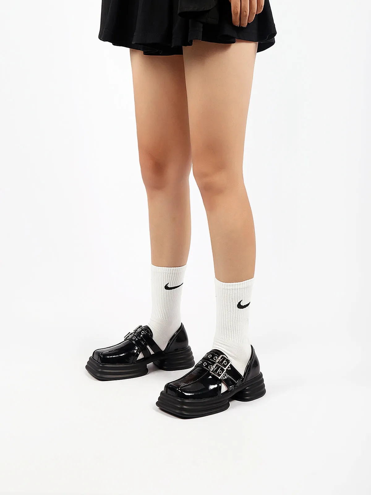 Glossy Leather Cut-Out Loafer Black