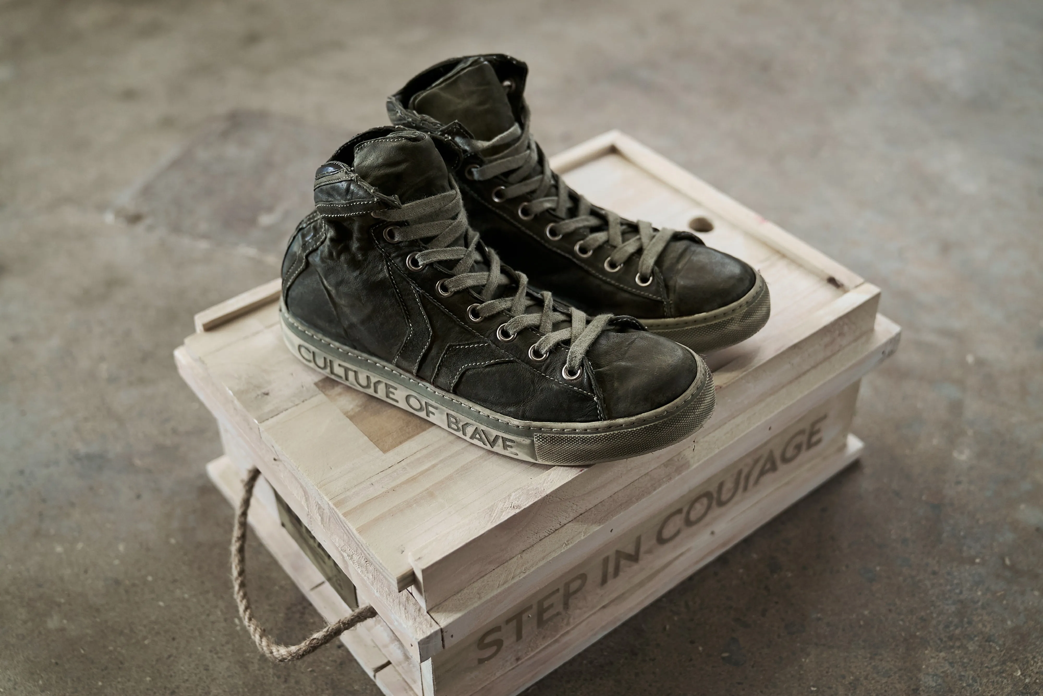 Individual Courage Olive OD13 Women