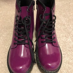 Kids Doc Marten