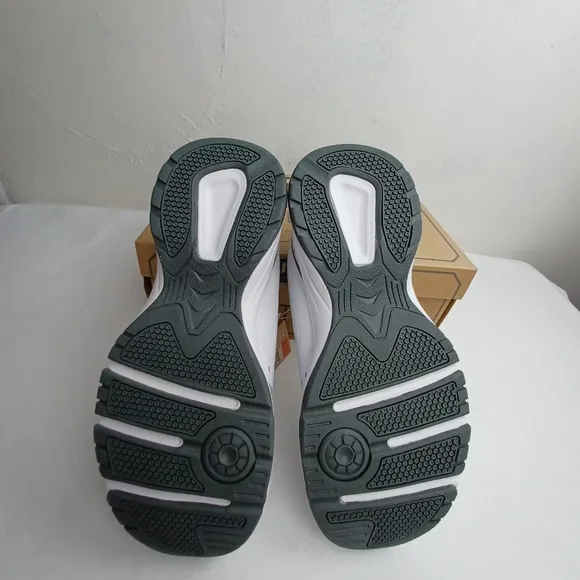 Kirkland signature Athletic‎ men's shoes