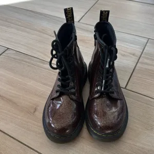 Little kids dr. Martins burgundy glitter size 2