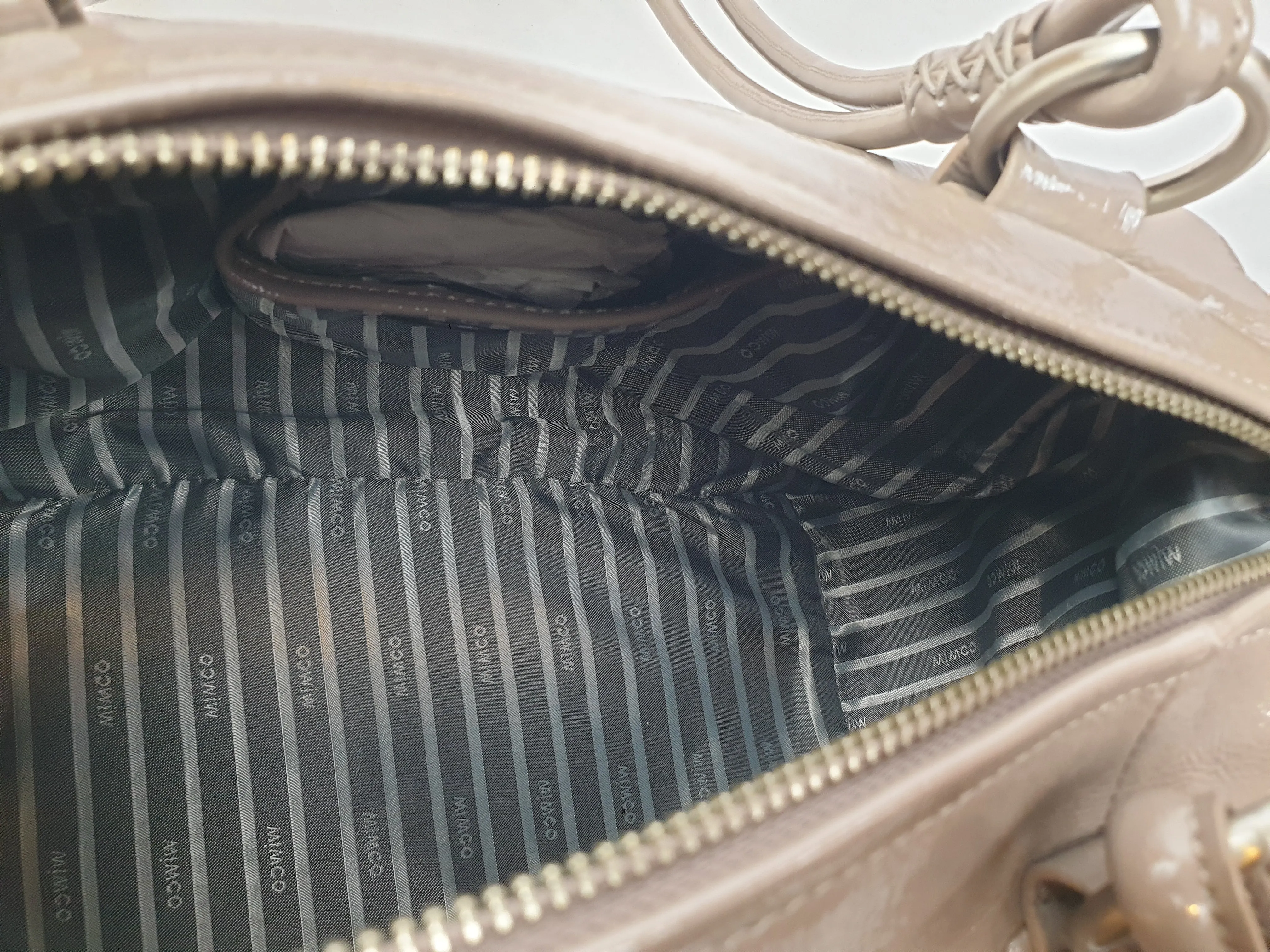 Mimco grey patent leather shoulder bag