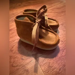 Misha &amp; Puff Wes Boots in Rust Brown size 20 or 4.5 US