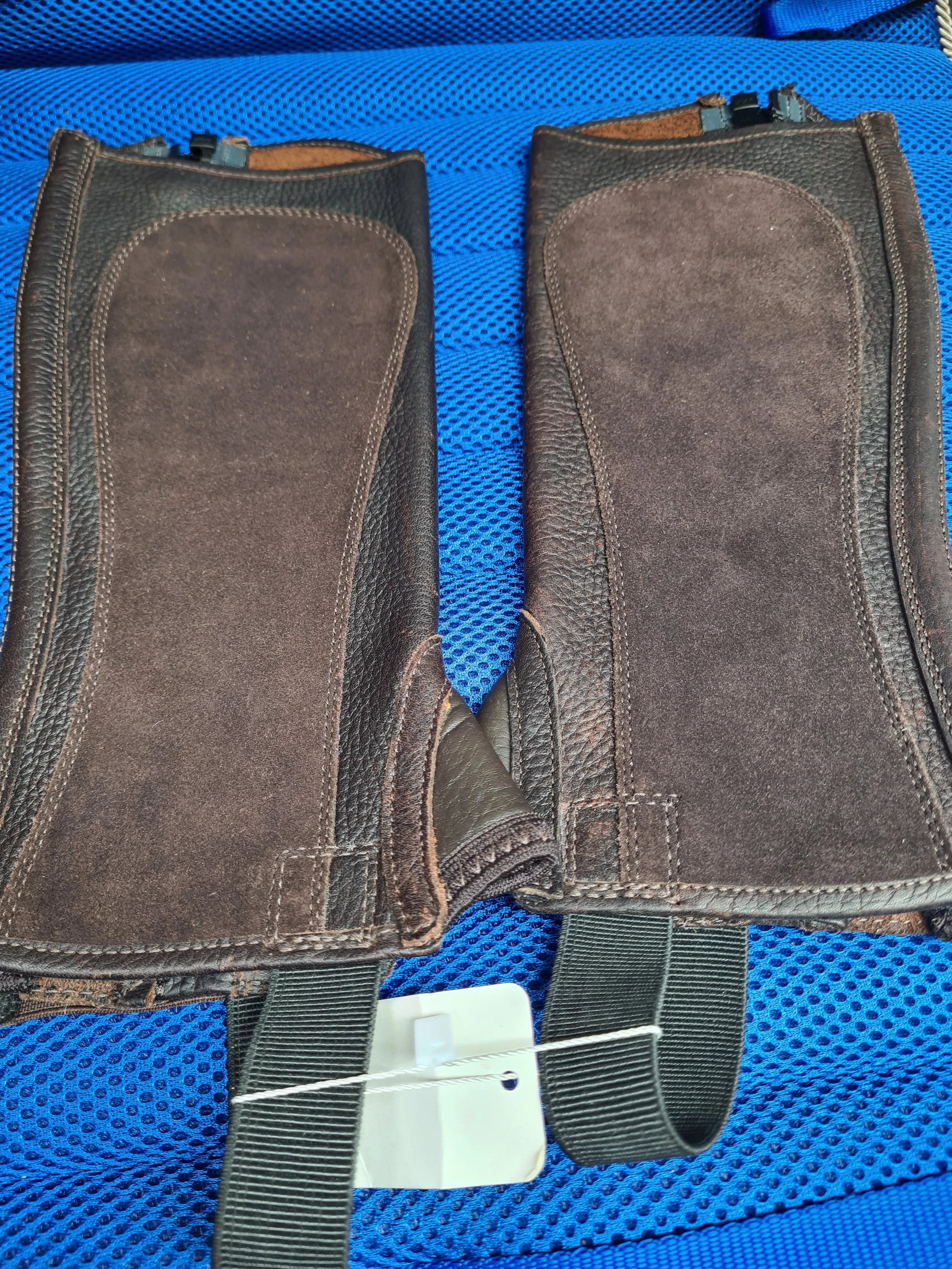 NEW ariat small chaps brown  ✅️