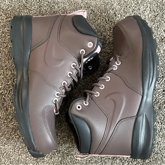 New Nike Manoa LTR (GS) Big Kids' Shoes Violet Ore-Dark Smoke Grey/Pink