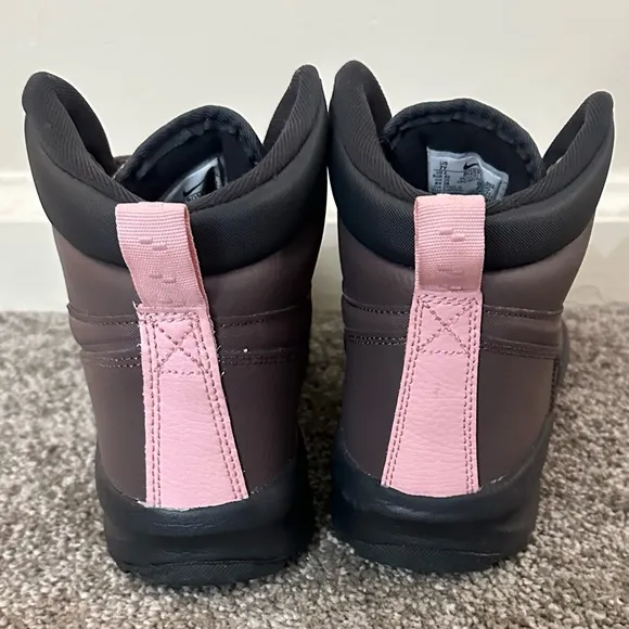 New Nike Manoa LTR (GS) Big Kids' Shoes Violet Ore-Dark Smoke Grey/Pink