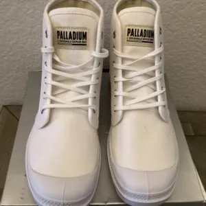 PALLADIUM Pampa Hi Originale Unisex Boots W 10/M 8.5