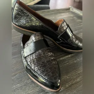 PAUL GREEN Dara Crocodile embossed leather with a copper rub look. All b…