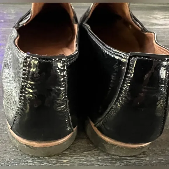 PAUL GREEN Dara Crocodile embossed leather with a copper rub look. All b…