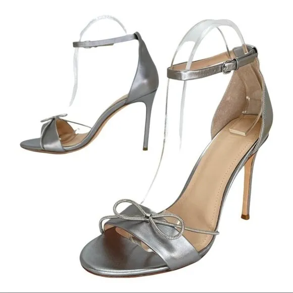 Pour La Victoire Elanna Grey Leather Metal Bow Accent Womens Heels