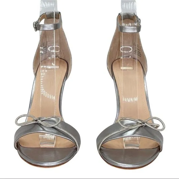 Pour La Victoire Elanna Grey Leather Metal Bow Accent Womens Heels