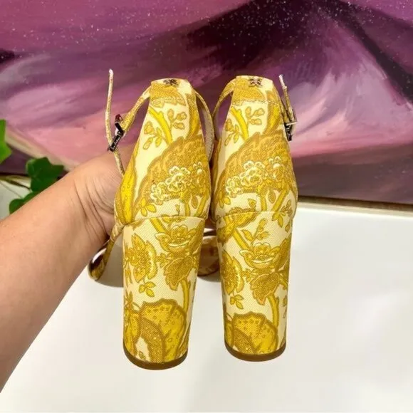 Sam Edelman Yaro Ankle Strap Sandal in Yellow Fabric Size 7