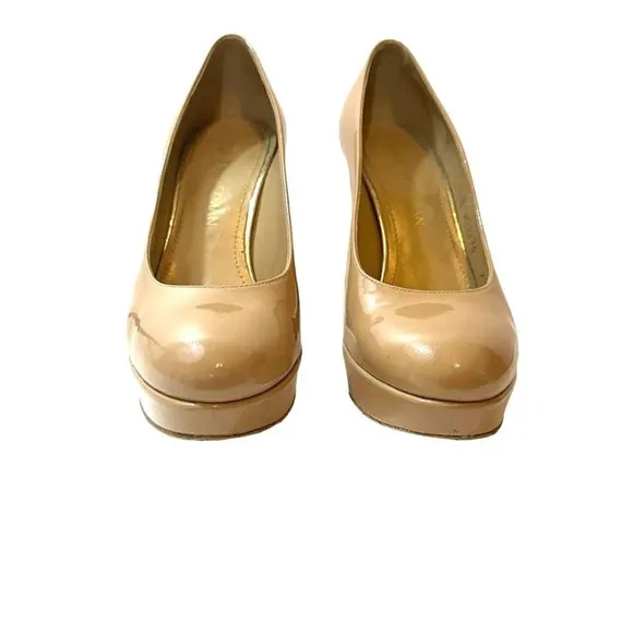 Stuart Weitzman  Beige Patent Leather  Platform pump size 7.5