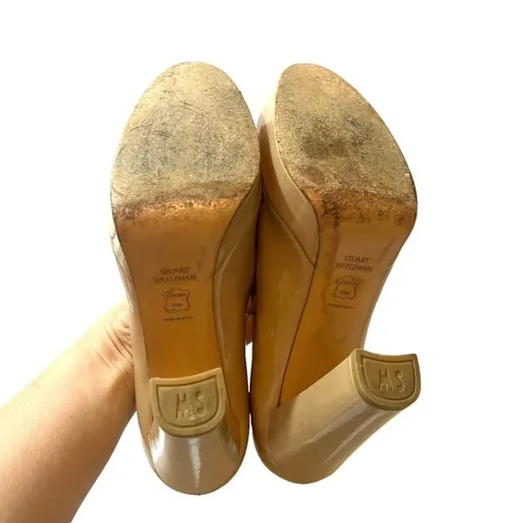 Stuart Weitzman  Beige Patent Leather  Platform pump size 7.5