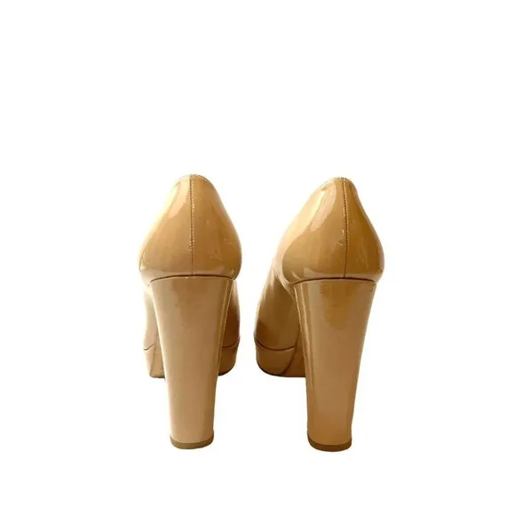 Stuart Weitzman  Beige Patent Leather  Platform pump size 7.5