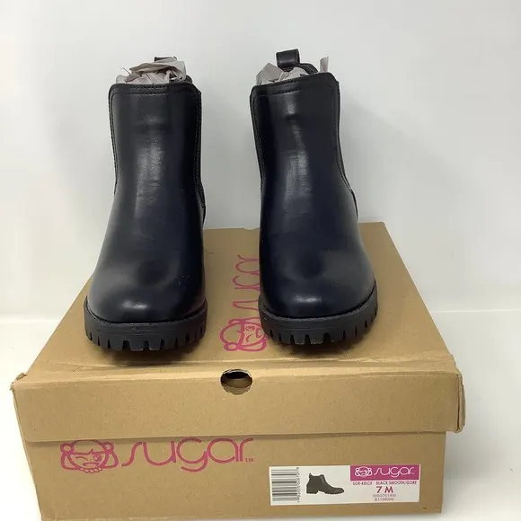 Sugar Kelce‎ Lug Sole Ankle Boot in Black Smooth Gore Size 7 M New in Box