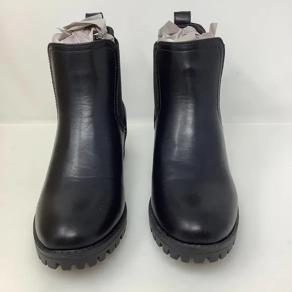 Sugar Kelce‎ Lug Sole Ankle Boot in Black Smooth Gore Size 7 M New in Box