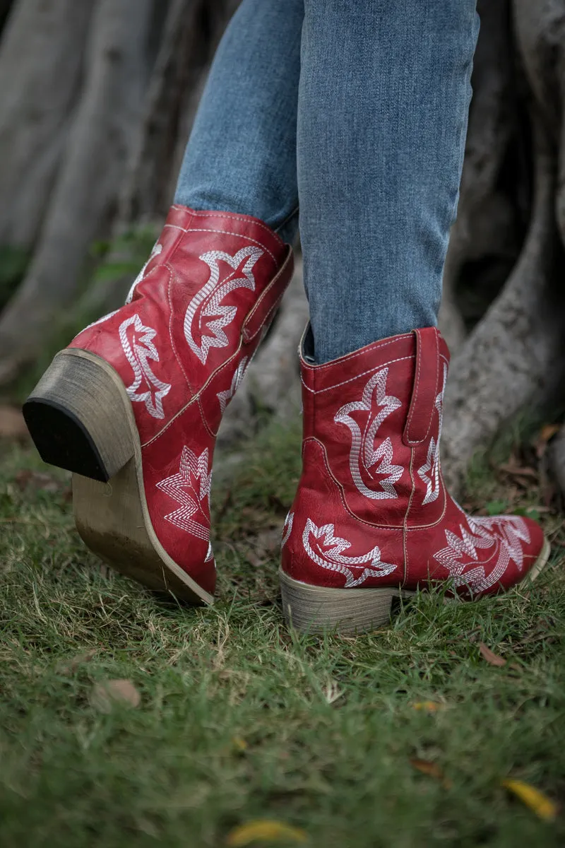 Swirl Embroidered Cowgirl Red