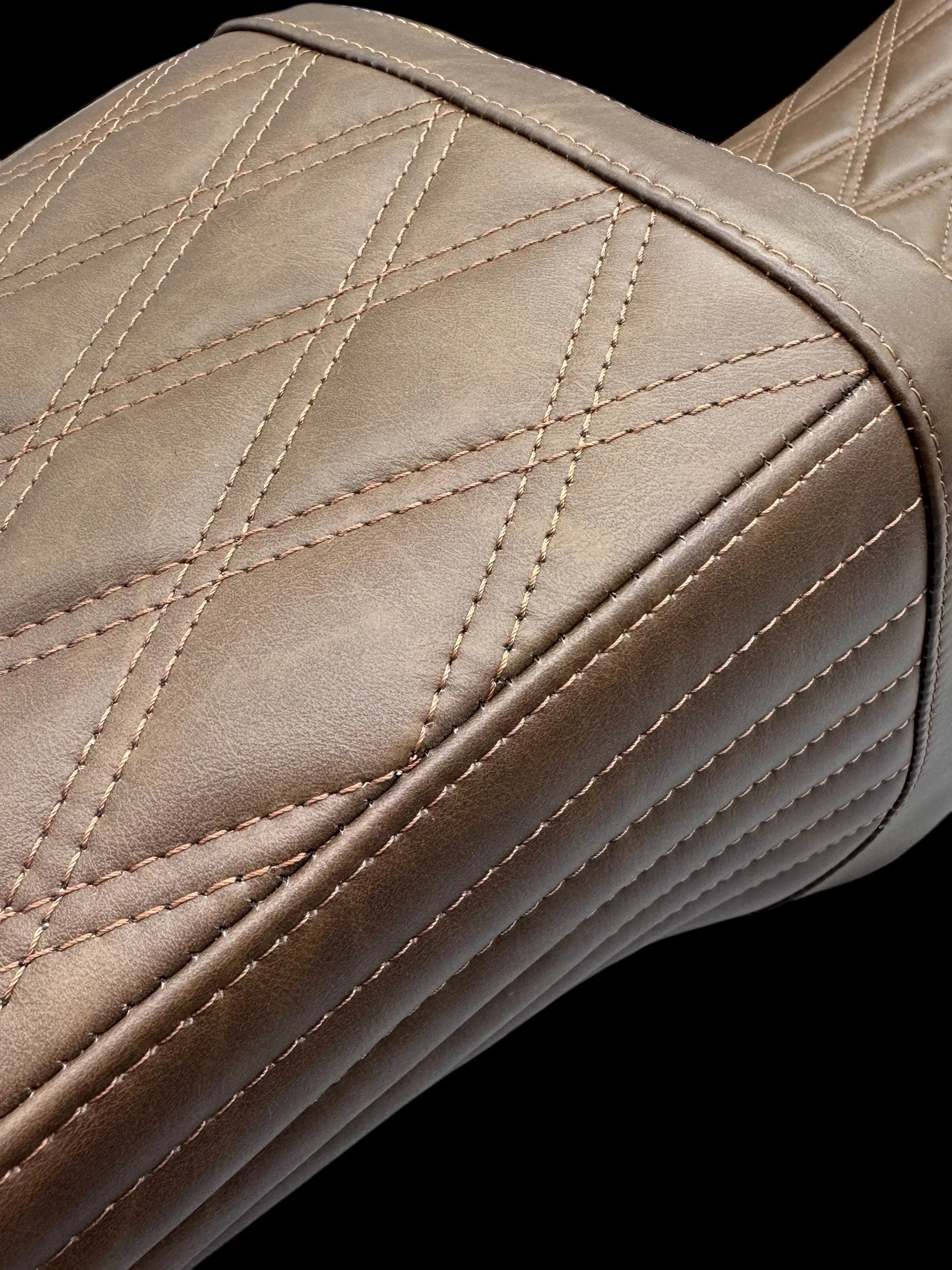 TailWhip / Custom / Full Brown Leather / Double Diamond / Fits Touring 08-23 / Including FLHRSXS / FLHTK / FLTRK