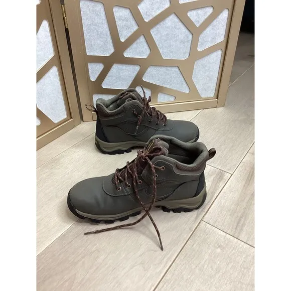 Timberland boys Youth Mt. Maddsen Waterproof Hiking Boot 4.5 brown leather