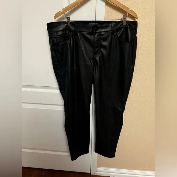 Torrid Perfect Skinny Faux Leather Mid Rise Pant 18R