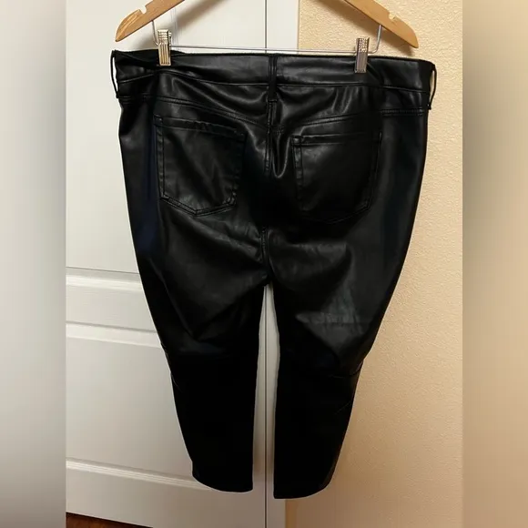 Torrid Perfect Skinny Faux Leather Mid Rise Pant 18R