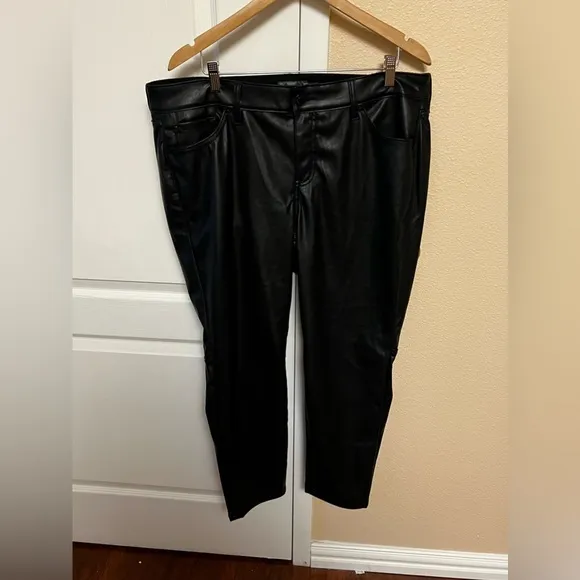Torrid Perfect Skinny Faux Leather Mid Rise Pant 18R